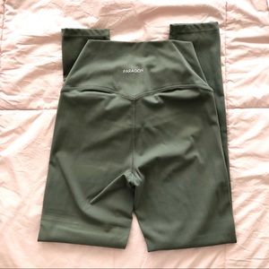 Paragon every day legging size small
